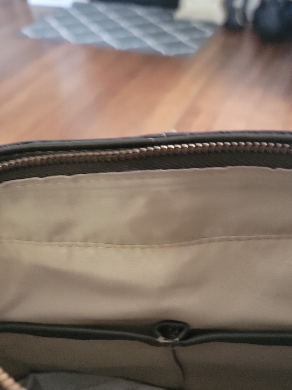 NWT Rosetti Olive Green Shoulder Bag with Laser-Cut Detail - Picture 5 of 11